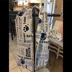 Penn State scarf / face covering